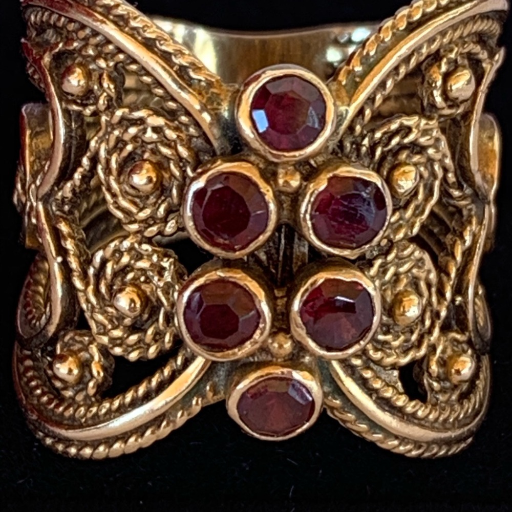 14K Antique Garnet Yellow Gold Ring